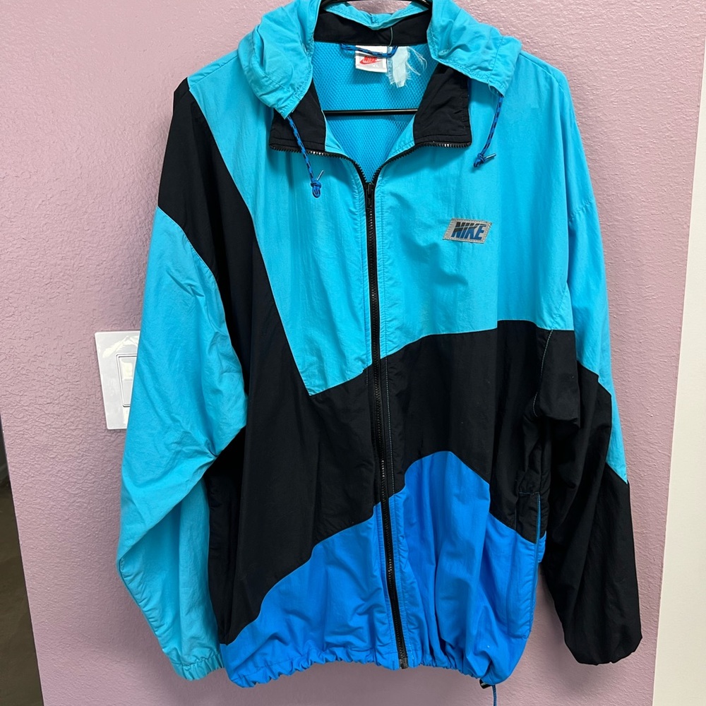 VINTAGE NIKE windbreaker